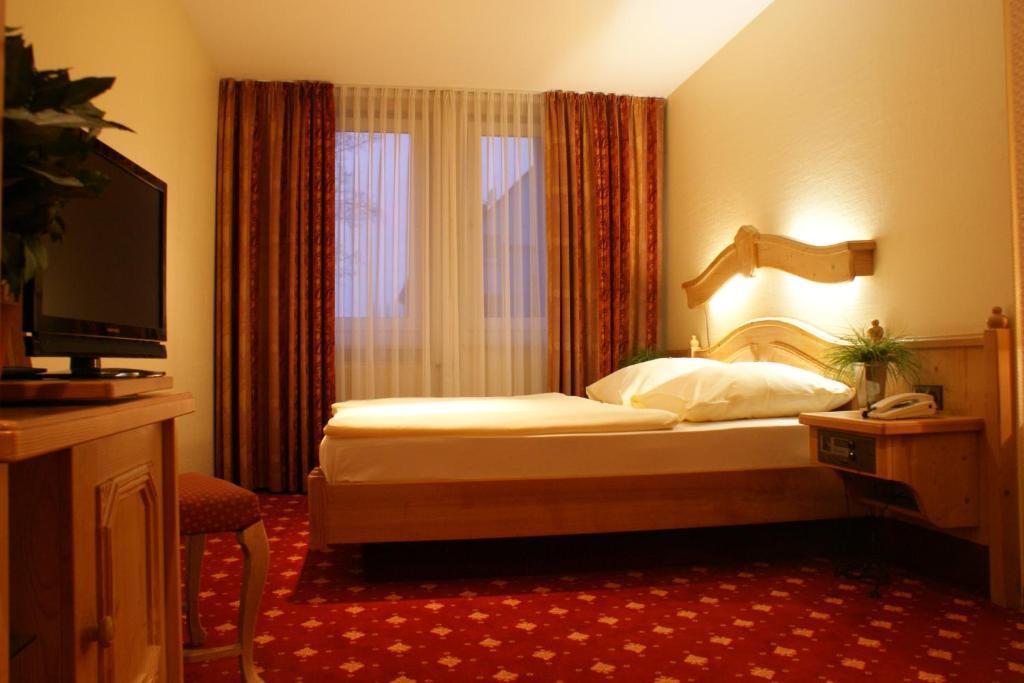 Hotel Kronprinz Garni Минден Стая снимка