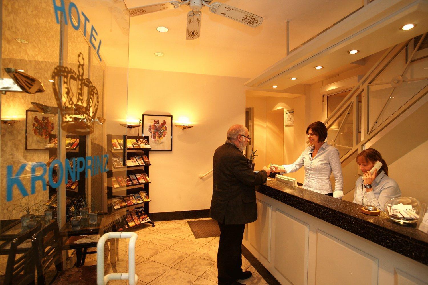 Hotel Kronprinz Garni Минден Екстериор снимка